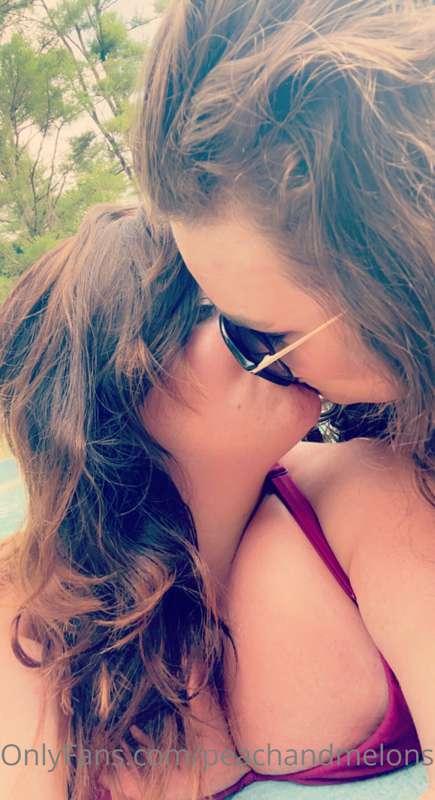 Wanna see all the smoking hot vids? 🥵