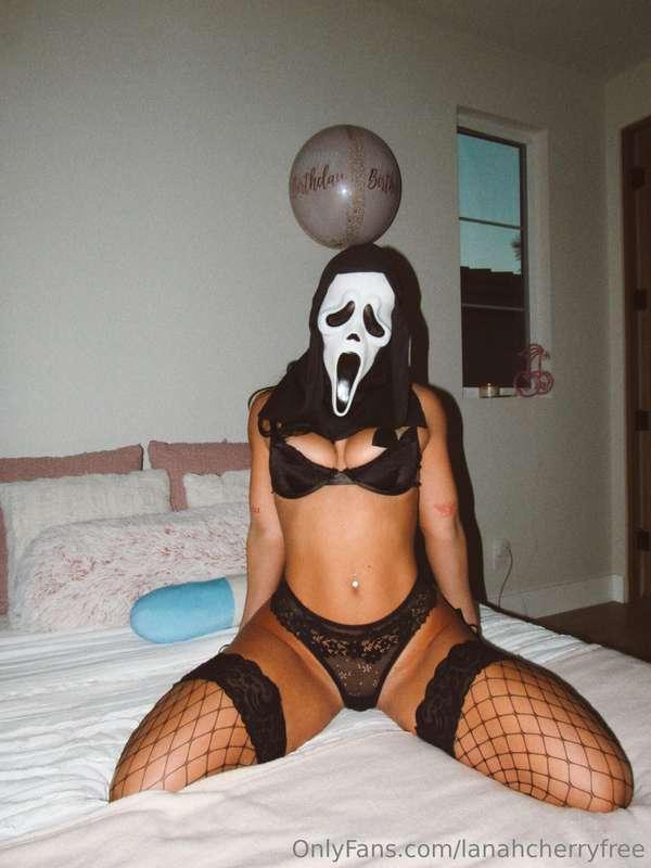 Trick or treat😝😝