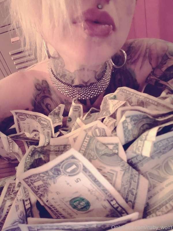 Add $3 into my pile to see all 7 of the piercings in my puss..