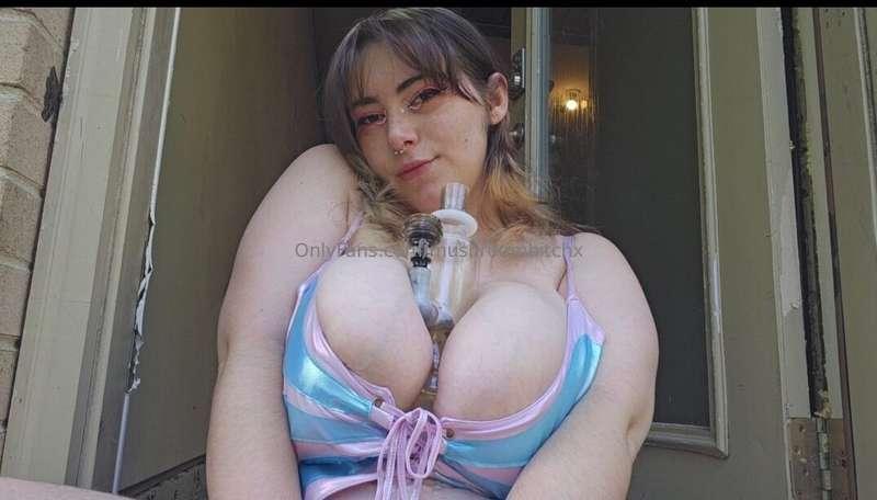 mushroombitchx image #1