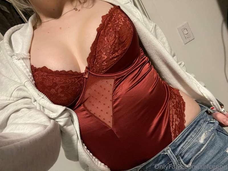 Who’s winning the Super Bowl?? Birds or the commanders?