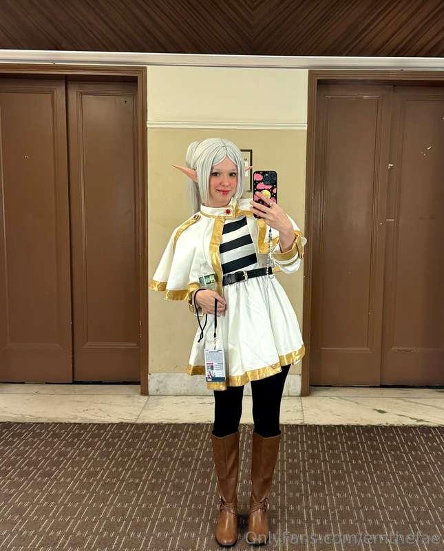 Frieren at Day 1 of Anime NYC!