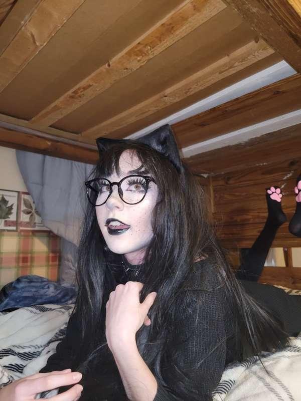 all tier goth grl 