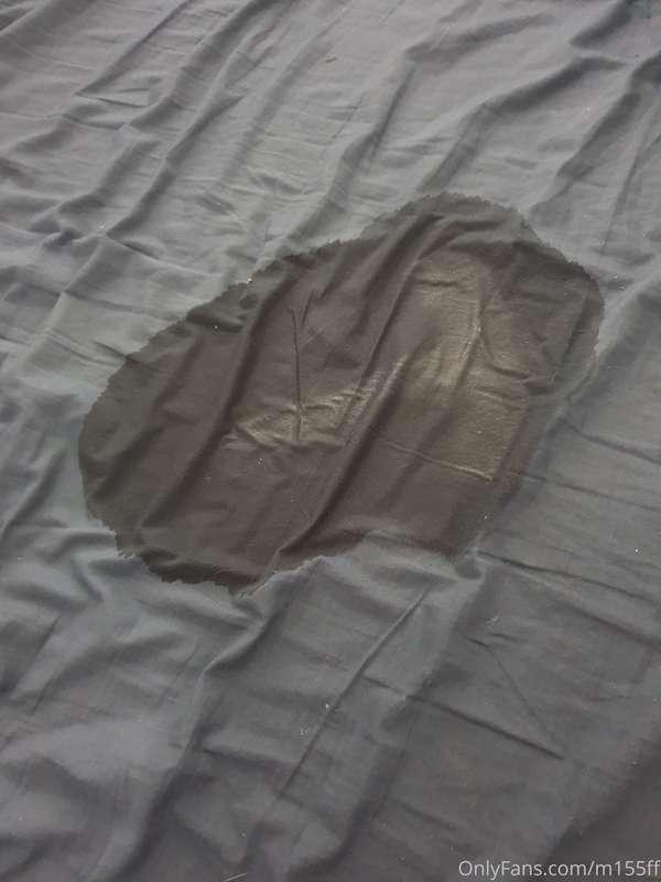 Wet patch Wednesday 
Squirted so much playing with my toys 💦..