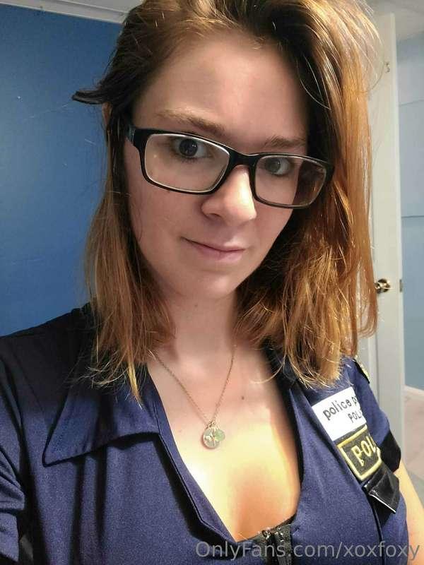 Bonjours messieurs...vous etes en etat d'arrestation....J'ai..