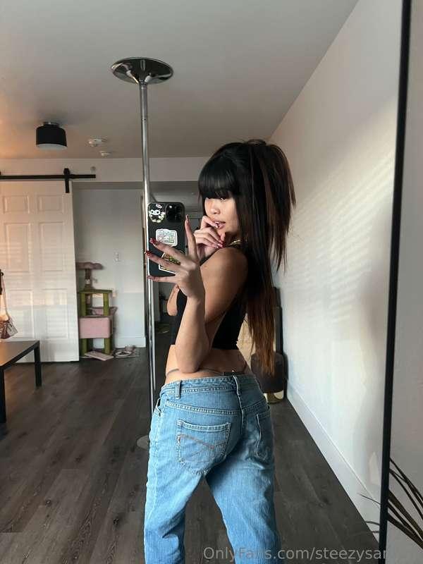 My top looks good on me🤭🙈