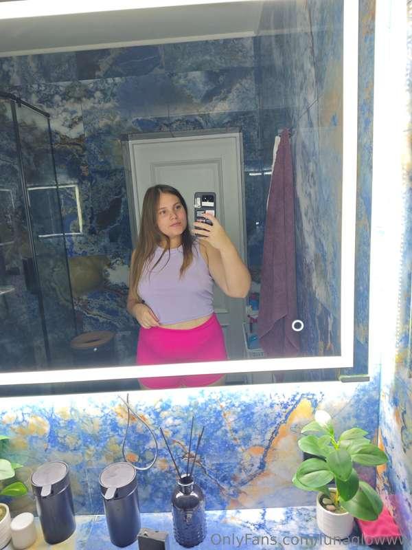 Waiting for your message — don't keep me waiting!🥰