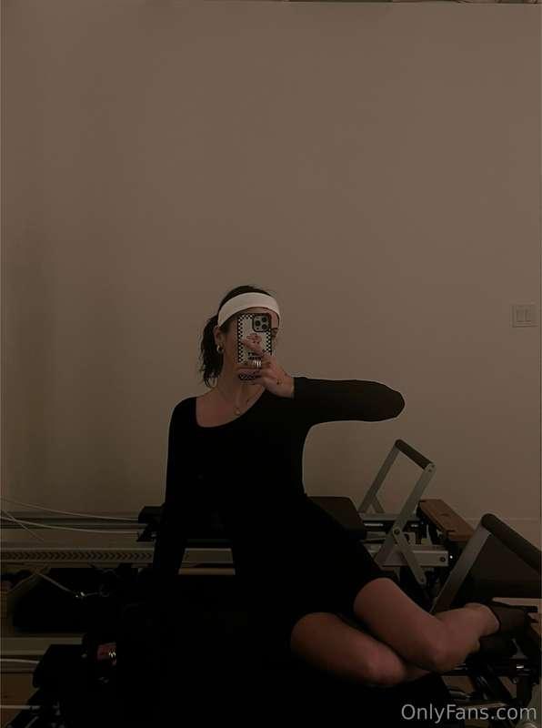 Sunday morning Pilates session on the reformer today… what w..