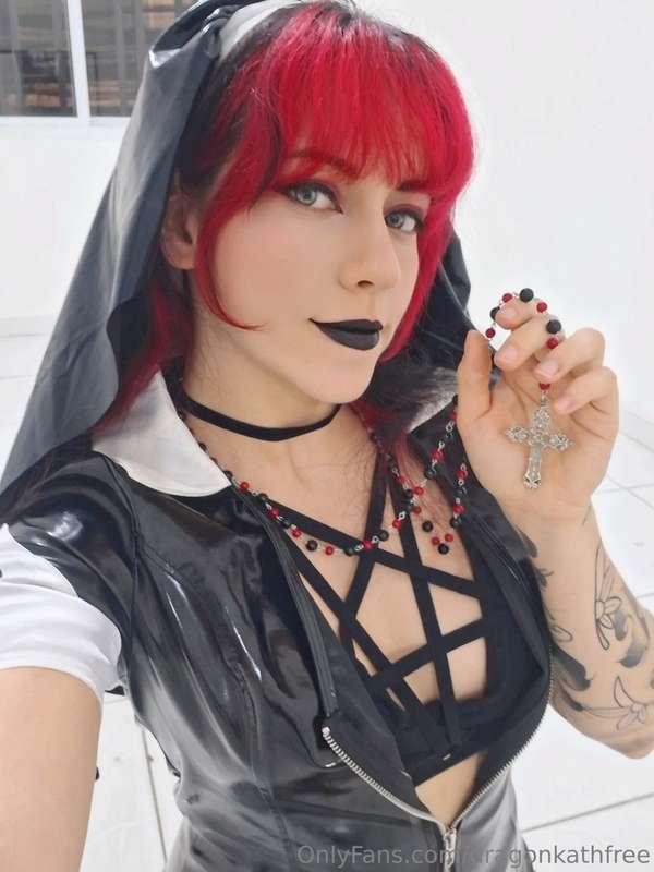 Only I can absolve your soul, sinner!I wear this outfit last..