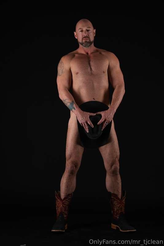 I wish I was holding your head here instead 🍆💦