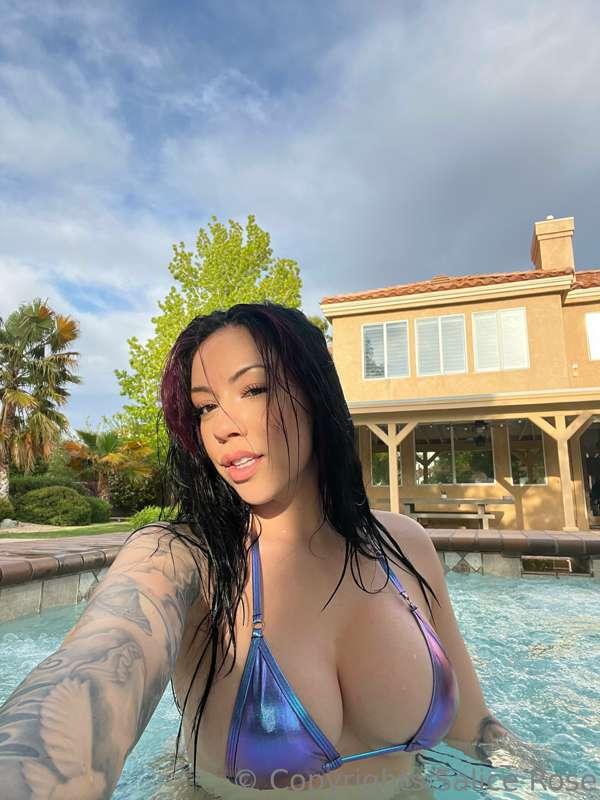 Good Morning 😻 I missed you…DM me NOW to see this bikini top..