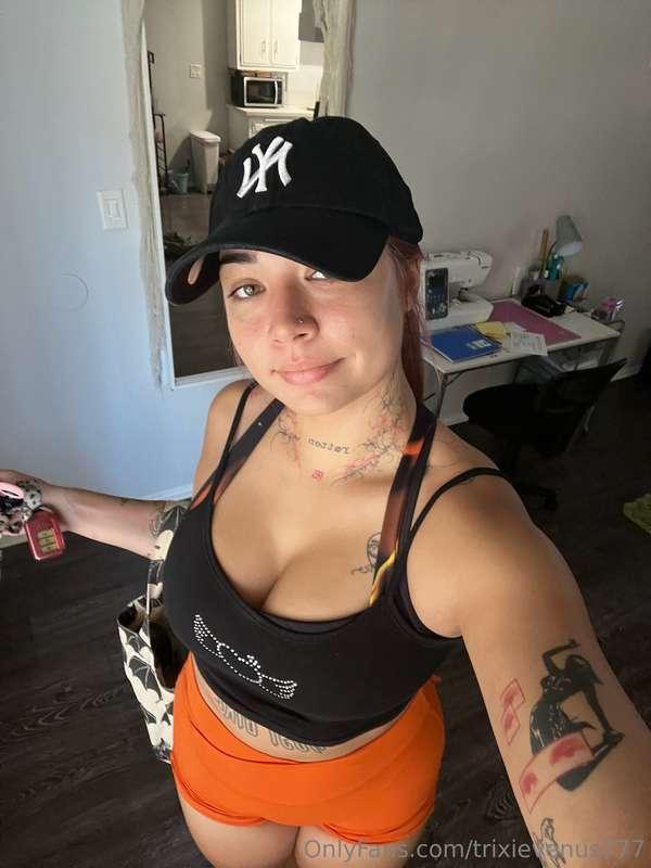 message me🖤