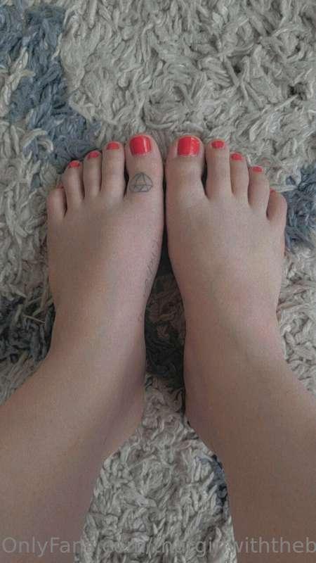 Here's a pic for the feet lovers ❤️