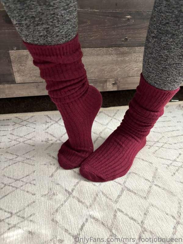 mrs_footjobqueen image #2