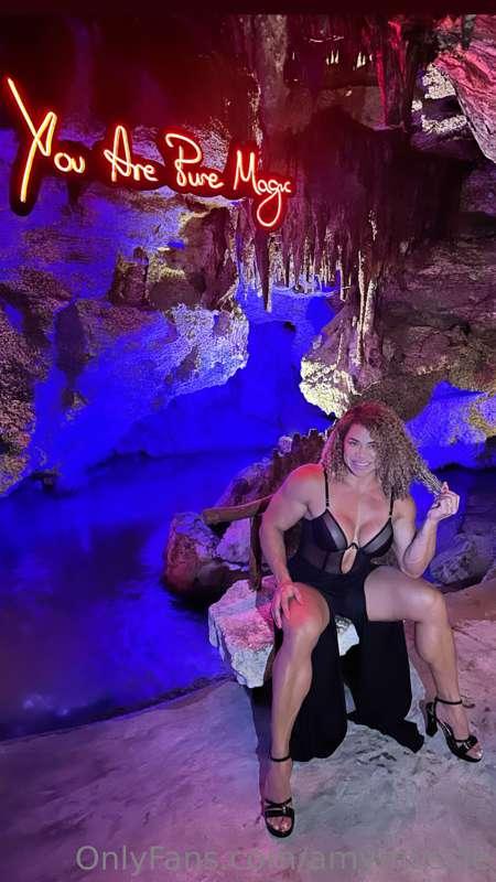 Dining in a Cenote, amazing 🤩