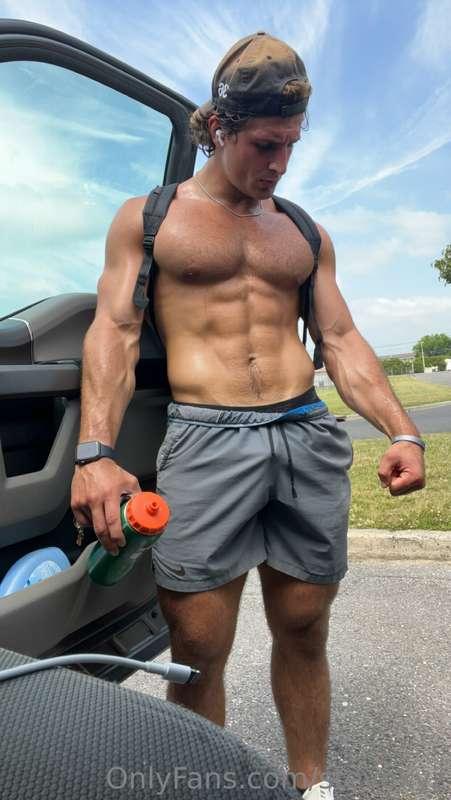 Check your messages from me🤭😉😈👀