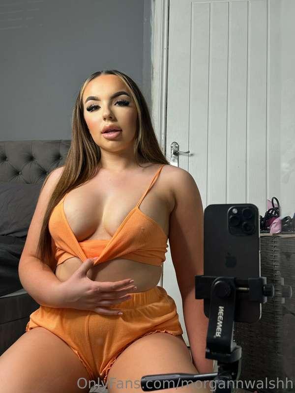 Wanna see the uncensored version check you DMs👅