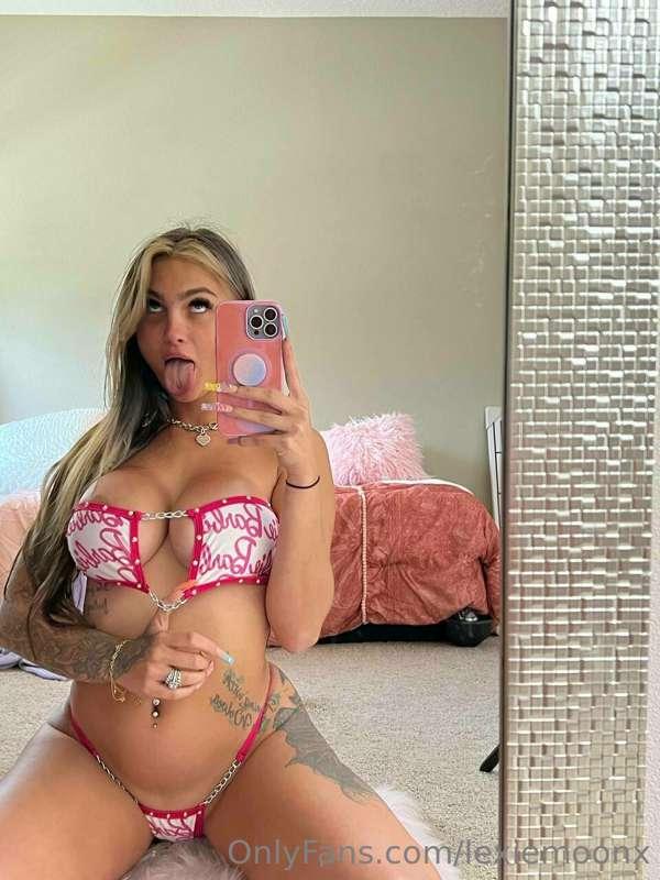 TODAY ONLY! she’s online and SEXTING 😘 hurry and click her l..