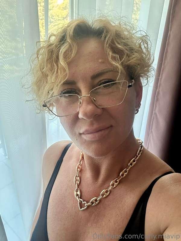 sneak a peek into my private paradise, where fantasies come ..