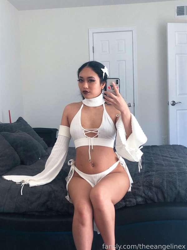 theeangelinex image #2