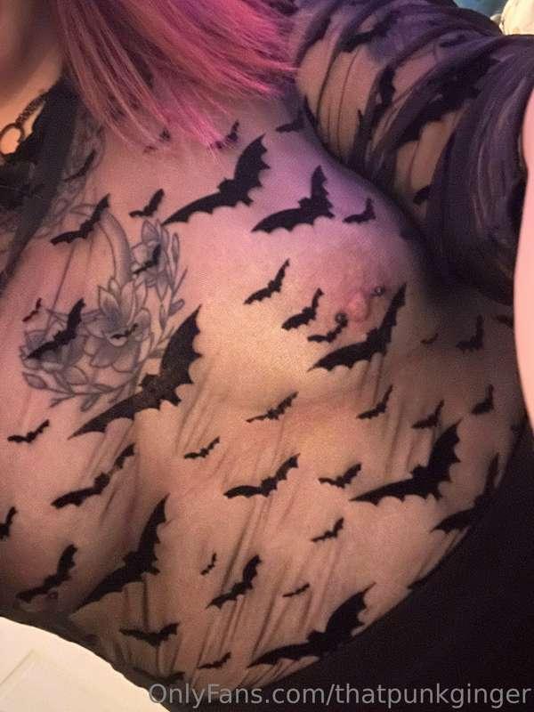 Let me drive you… batty 🖤