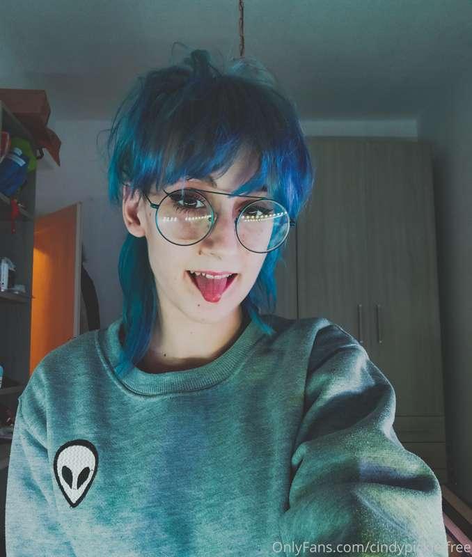 Do you like my glasses? I look really geeky with them on