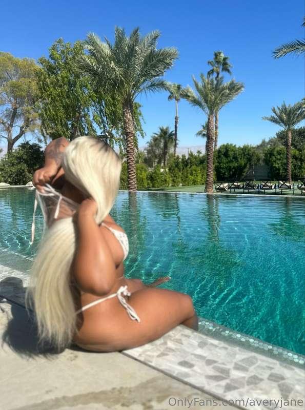 My little weekend getaway turned into a sexy experience that..
