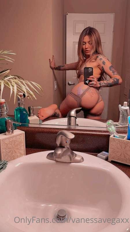 vanessavegaxx image #2