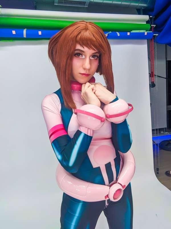 Uraraka selfie photoset