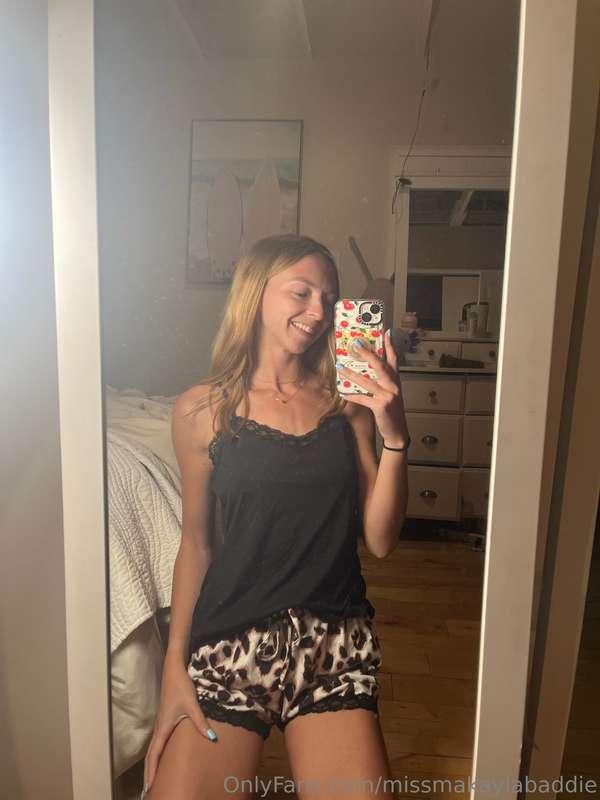 I love these little cheetah shorts 😌