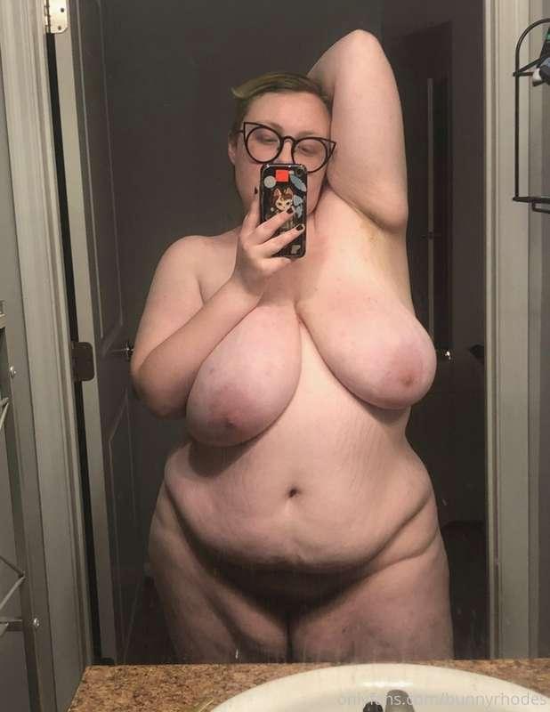 obsessed with my curves~