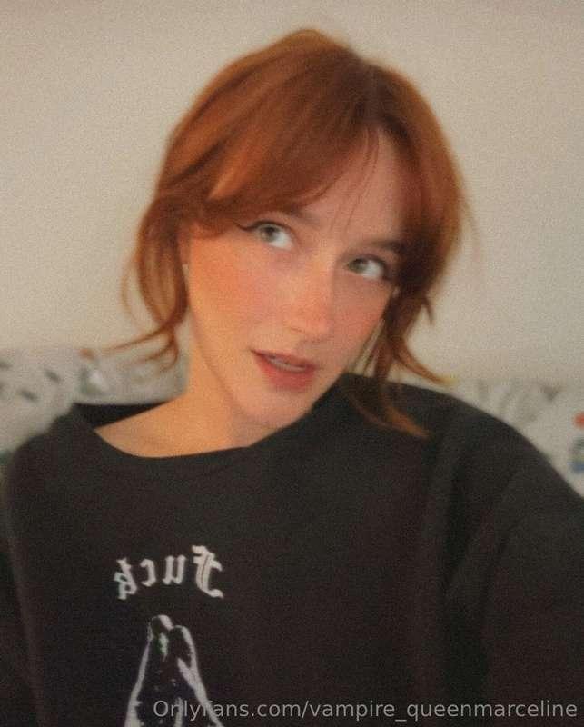 I just liked this selfie a lot ✨🖤
