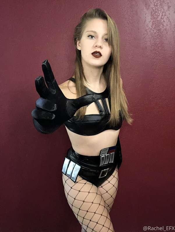 Darth Vader... but I call you Daddy 😈

This set has a little..