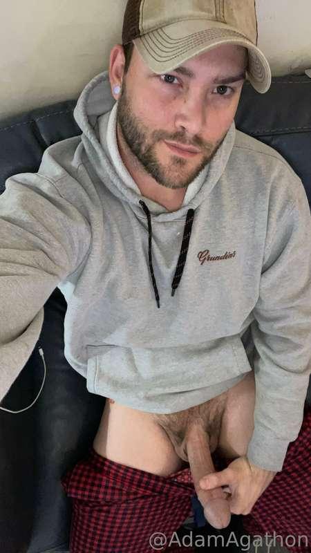 Taking care of morning wood 🍆💦