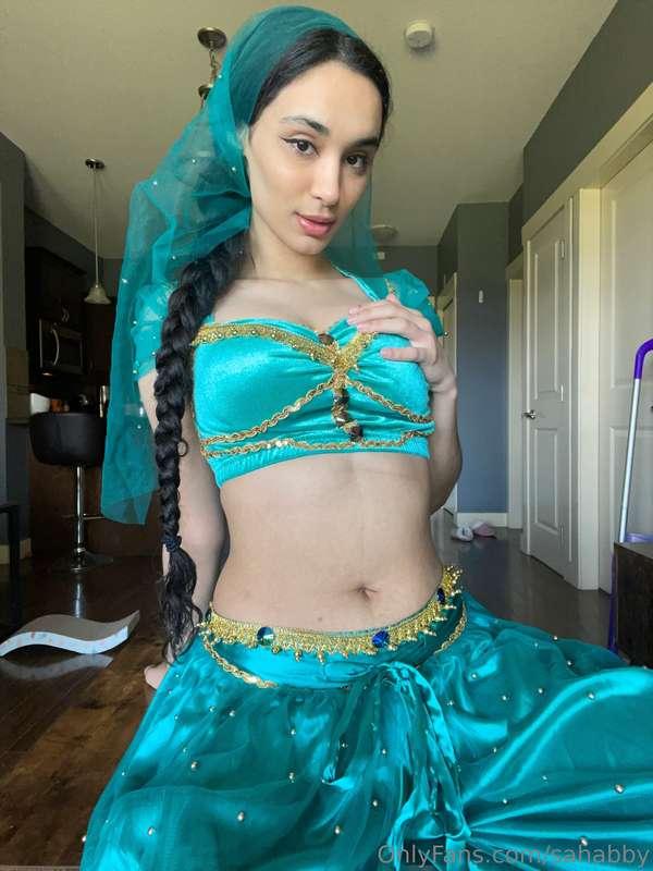 Princess Jasmine has a slutty side 🙈🩵