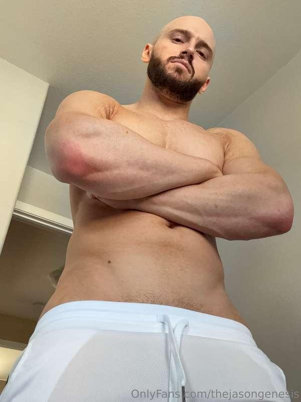 You ready to stretch out your personal trainer? 😈FIRST EVER ..