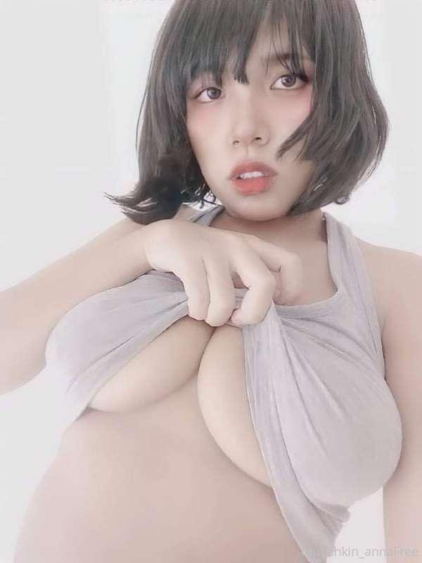 Tell me you love me 💕💕 @miinekoya 
Subscribe my onlyfans now..