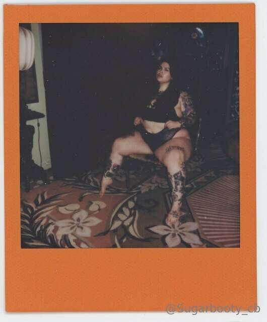I pull the panties up for you to see the goods 💘