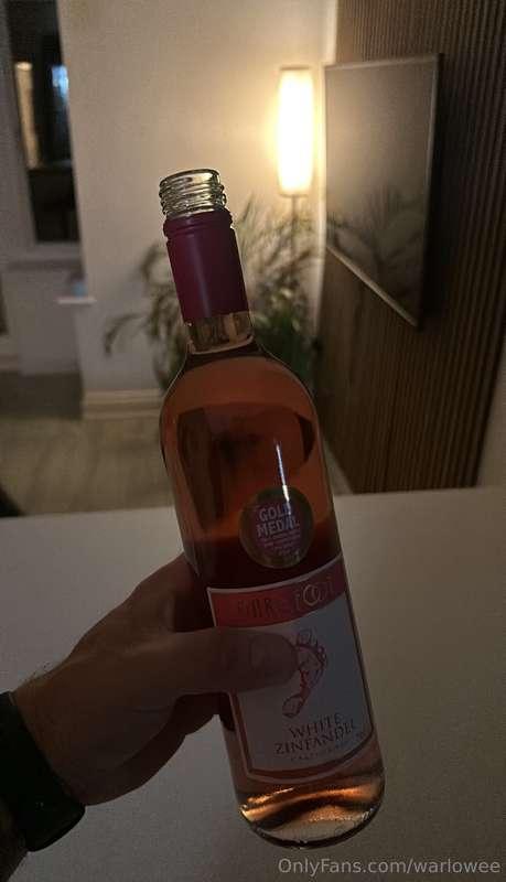 Have a drink with me🍷