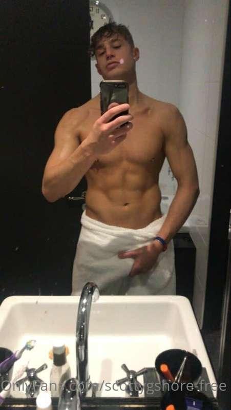 Come play 

⬇️⬇️⬇️⬇️

@scottygshore