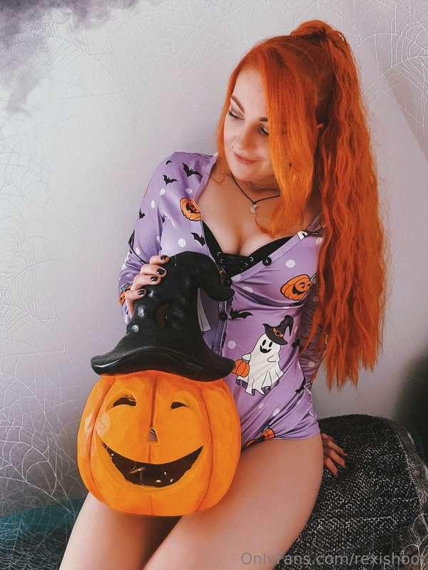 First halloween set for you 🎃Let me know if you want to habe..