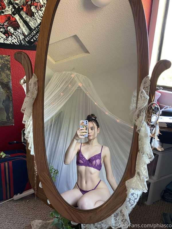 Can u guess what my favorite color is lol