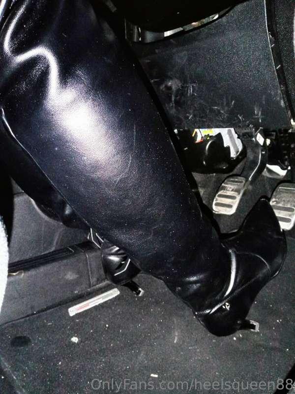 🚙driving in leather boots🚙