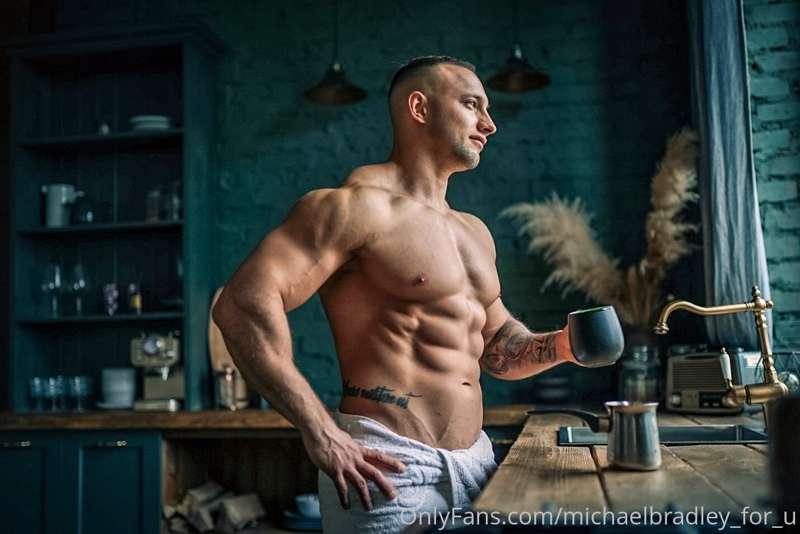 Good morning guys . Have nice weekend ⭐️ I'm going to Moscow..