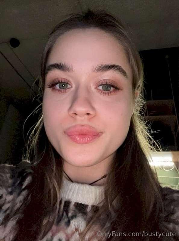 Check 🔞👉 @fire_maya My hot friend needs a good fucking 😳 Fre..