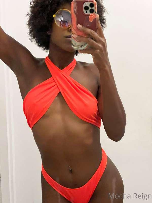 Taking pics in dirty mirrors…hows your Saturday going? Send ..