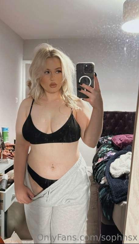Get me to 35k likes and I’ll send out a freebie xxx