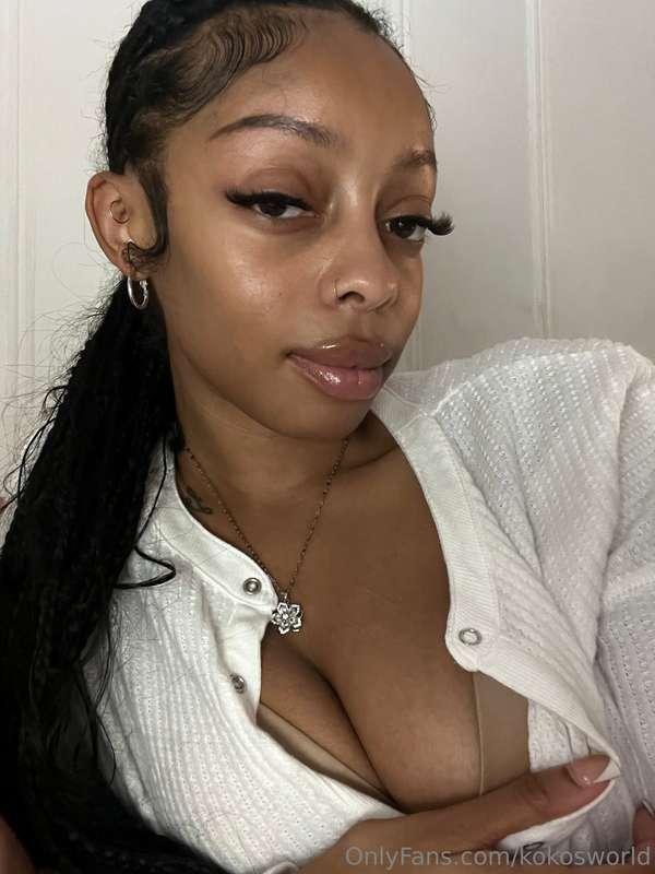 Hii babes! I’m still here lol 😘😘😘