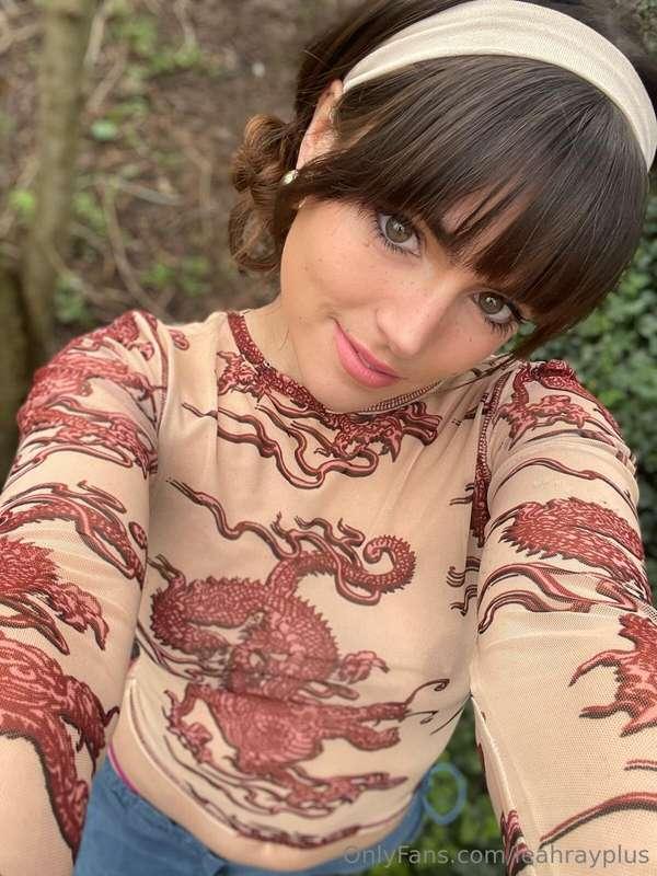 leahrayplus image #0