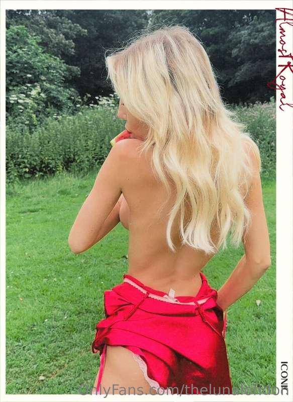 Wanna know what naughty things I did here? 😈 Hit me up! 😉 I'..